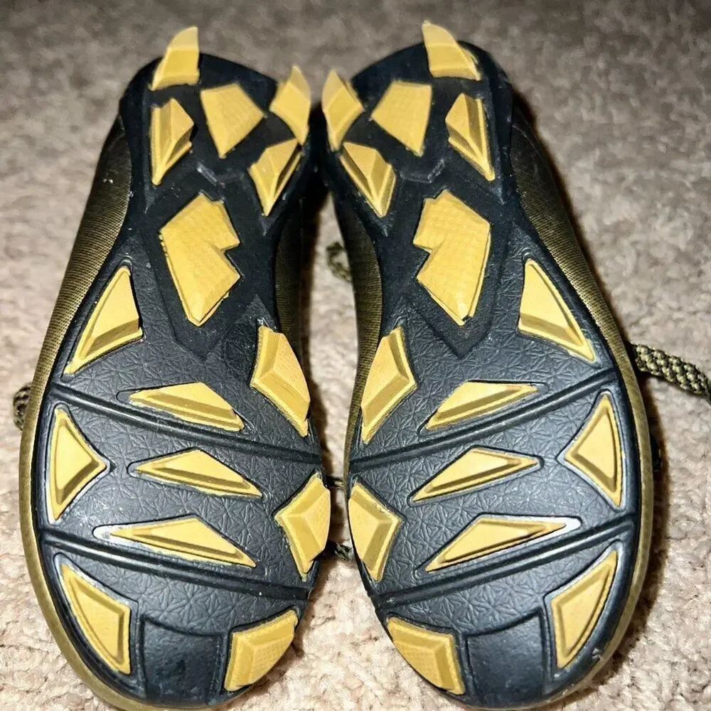 DSG Youth Package Cleats Soccer Gold Size 9